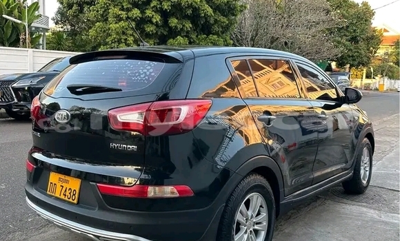 Buy Used Kia Sportage Black Car in Vientiane in Vientiane Province Buy Used Kia Sportage Black Car in Vientiane in Vientiane Province