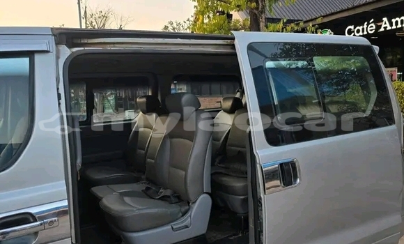 Buy Used Hyundai H1 Other Car in Vientiane in Vientiane Province Buy Used Hyundai H1 Other Car in Vientiane in Vientiane Province