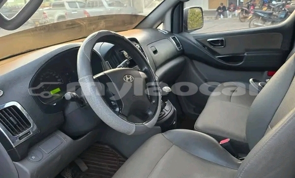 Buy Used Hyundai H1 Other Car in Vientiane in Vientiane Province Buy Used Hyundai H1 Other Car in Vientiane in Vientiane Province