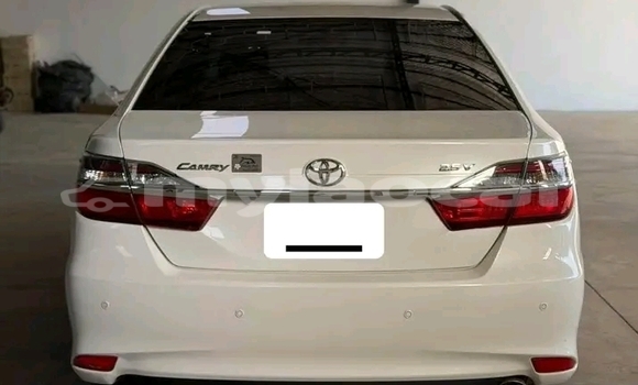 Buy Used Toyota Camry White Car in Vientiane in Vientiane Province Buy Used Toyota Camry White Car in Vientiane in Vientiane Province