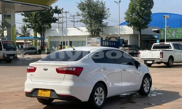 Buy Used Kia Rio White Car in Thakhek in Khammouan Province Buy Used Kia Rio White Car in Thakhek in Khammouan Province