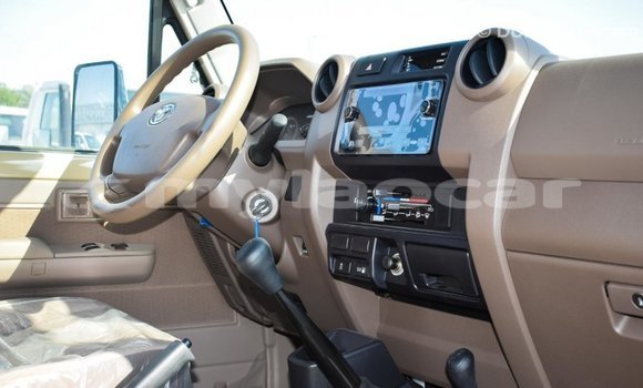 Buy Import Toyota Land Cruiser Beige Car in Import - Dubai in Attapeu Province Buy Import Toyota Land Cruiser Beige Car in Import - Dubai in Attapeu Province