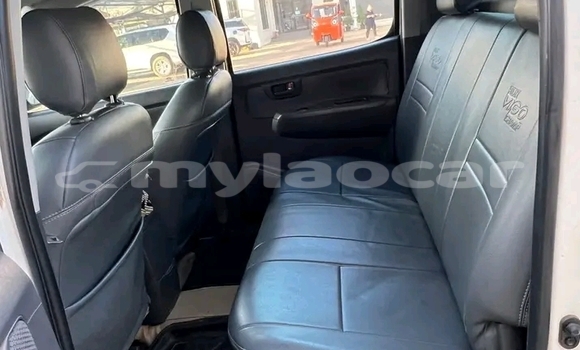 Buy Used Toyota Hiluxe VIGO White Car in Vientiane in Vientiane Province Buy Used Toyota Hiluxe VIGO White Car in Vientiane in Vientiane Province