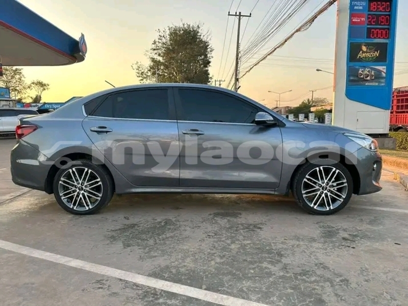 Big with watermark toyota hilux attapeu province import dubai 7040