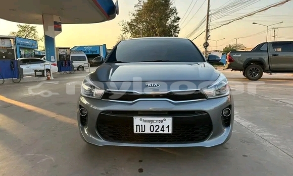 Buy Used Toyota Hilux Other Car in Import - Dubai in Attapeu Province Buy Used Toyota Hilux Other Car in Import - Dubai in Attapeu Province