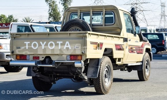 Buy Import Toyota Land Cruiser Beige Car in Import - Dubai in Attapeu Province Buy Import Toyota Land Cruiser Beige Car in Import - Dubai in Attapeu Province