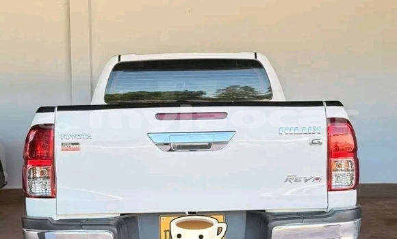 Buy Used Toyota Hiluxe Revo White Car in Vientiane in Vientiane Province Buy Used Toyota Hiluxe Revo White Car in Vientiane in Vientiane Province