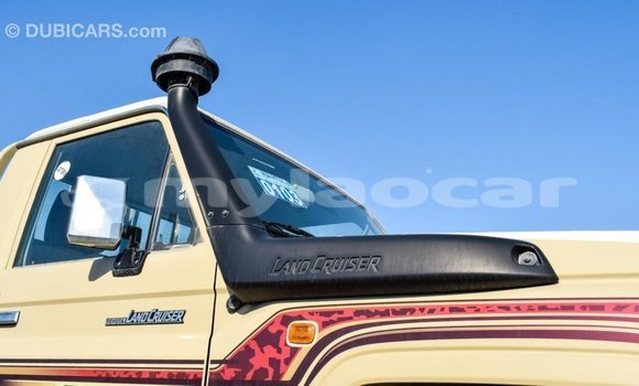 Buy Import Toyota Land Cruiser Beige Car in Import - Dubai in Attapeu Province Buy Import Toyota Land Cruiser Beige Car in Import - Dubai in Attapeu Province