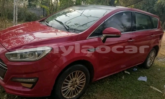 Buy Used BMW 3200 Red Car in Vientiane in Vientiane Province Buy Used BMW 3200 Red Car in Vientiane in Vientiane Province