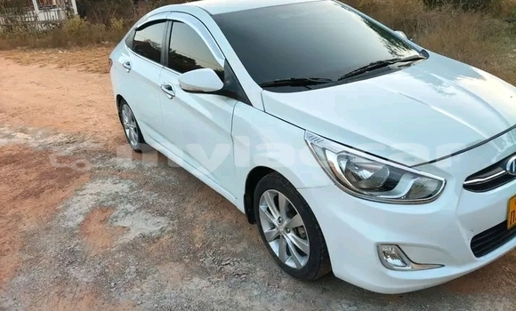 Buy Used Toyota Camry White Car in Thakhek in Khammouan Province Buy Used Toyota Camry White Car in Thakhek in Khammouan Province