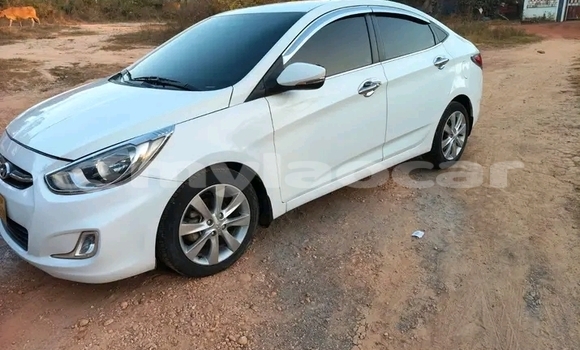 Buy Used Toyota Camry White Car in Thakhek in Khammouan Province Buy Used Toyota Camry White Car in Thakhek in Khammouan Province