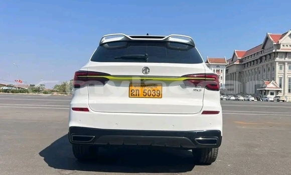 Buy Used MG RX5 White Car in Vientiane in Vientiane Province Buy Used MG RX5 White Car in Vientiane in Vientiane Province