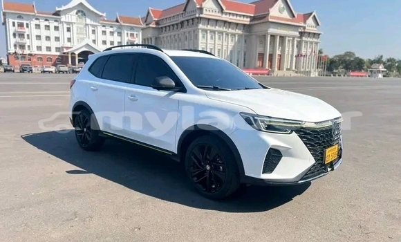 Buy Used MG RX5 White Car in Vientiane in Vientiane Province Buy Used MG RX5 White Car in Vientiane in Vientiane Province