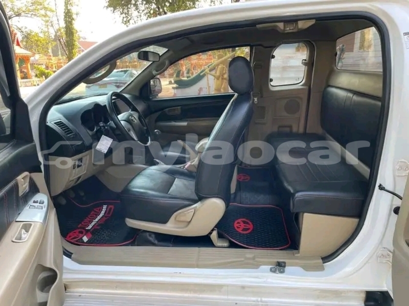 Big with watermark toyota hilux vientiane province vientiane 7061