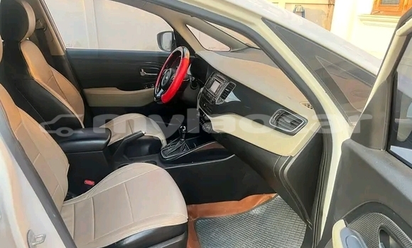 Buy Used Toyota Camry White Car in Vientiane in Vientiane Province Buy Used Toyota Camry White Car in Vientiane in Vientiane Province