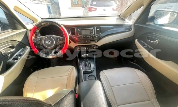 Buy Used Toyota Camry White Car in Vientiane in Vientiane Province Buy Used Toyota Camry White Car in Vientiane in Vientiane Province