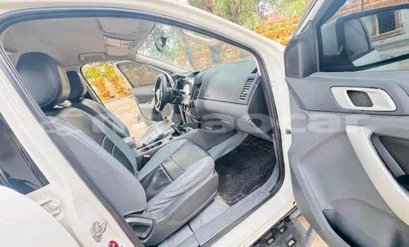 Buy Used Ford F–150 White Car in Vientiane in Vientiane Province Buy Used Ford F–150 White Car in Vientiane in Vientiane Province