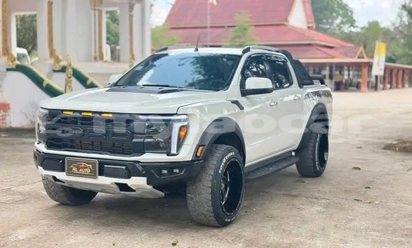 Buy Used Ford F–150 White Car in Vientiane in Vientiane Province Buy Used Ford F–150 White Car in Vientiane in Vientiane Province