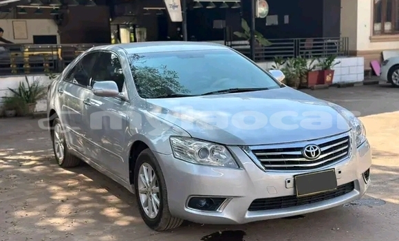 Buy Used Toyota Camry White Car in Vientiane in Vientiane Province Buy Used Toyota Camry White Car in Vientiane in Vientiane Province
