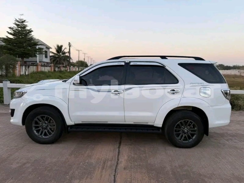 Big with watermark dodge charger vientiane province vientiane 7068