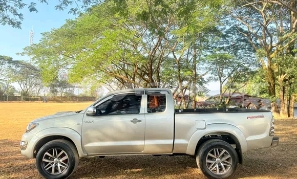 Buy Used Toyota Hilux Other Car in Sekong in Xékong Province Buy Used Toyota Hilux Other Car in Sekong in Xékong Province