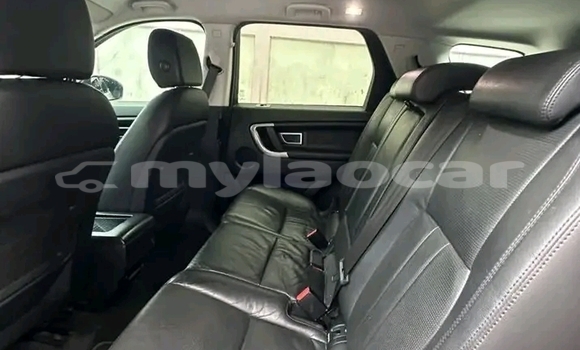 Buy Used Land Rover Discovery White Car in Thakhek in Khammouan Province