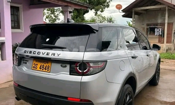 Buy Used Land Rover Discovery White Car in Thakhek in Khammouan Province Buy Used Land Rover Discovery White Car in Thakhek in Khammouan Province