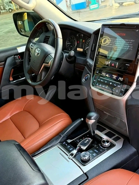 Big with watermark toyota land cruiser khammouan province thakhek 7083