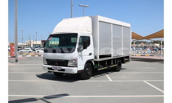 Buy Import Mitsubishi L400 White Truck in Import - Dubai in Attapeu Province