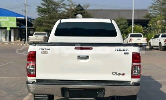 Buy Used Toyota Vigo White Car in Vientiane in Vientiane Province Buy Used Toyota Vigo White Car in Vientiane in Vientiane Province