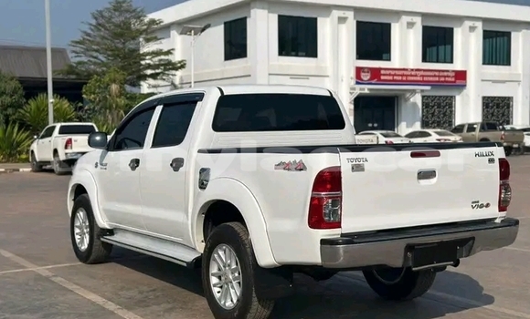 Buy Used Toyota Vigo White Car in Vientiane in Vientiane Province Buy Used Toyota Vigo White Car in Vientiane in Vientiane Province