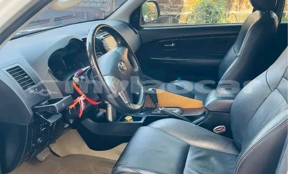 Buy Used Toyota Fortuner White Car in Vientiane in Vientiane Province