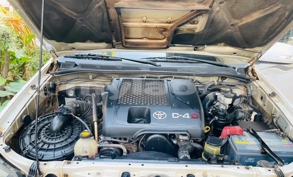 Buy Used Toyota Fortuner White Car in Vientiane in Vientiane Province Buy Used Toyota Fortuner White Car in Vientiane in Vientiane Province