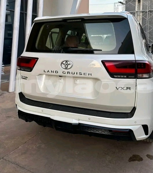 Big with watermark toyota land cruiser vientiane province vientiane 7094
