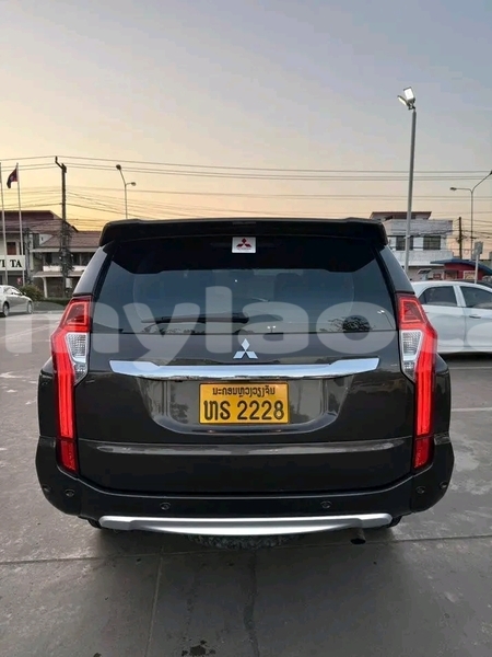 Big with watermark mitsubishi pajero vientiane province vientiane 7098