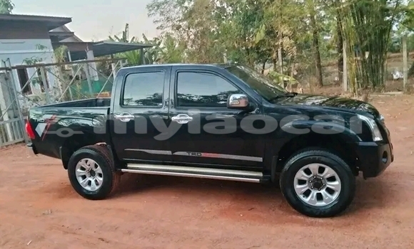 Buy Used Toyota Hiluxe Revo Black Car in Xam Nua in Houaphan Province Buy Used Toyota Hiluxe Revo Black Car in Xam Nua in Houaphan Province
