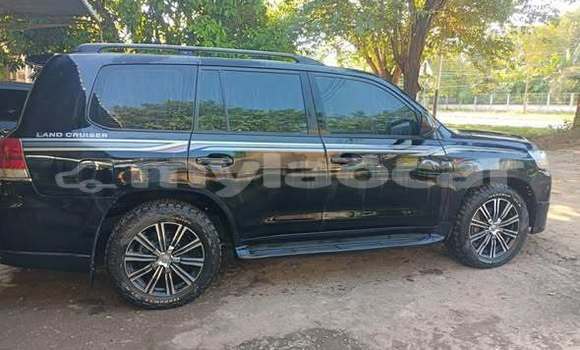 Buy Used Toyota Land Cruiser Prado Other Car in Vientiane in Vientiane Province Buy Used Toyota Land Cruiser Prado Other Car in Vientiane in Vientiane Province