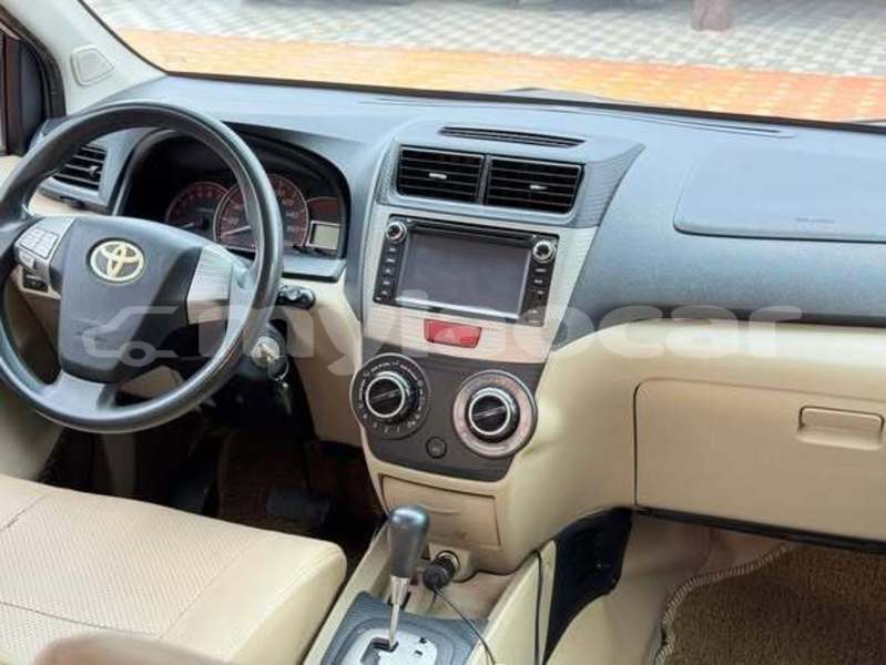 Big with watermark toyota avanza vientiane province vientiane 7110