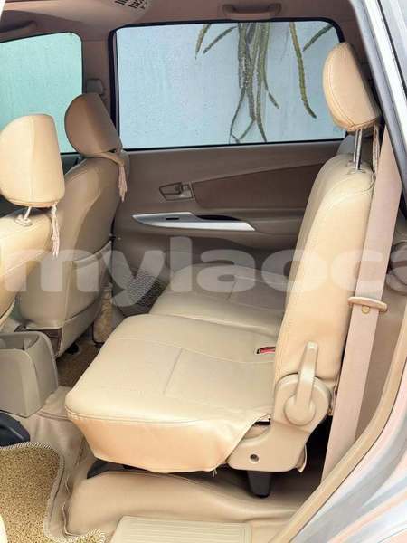 Big with watermark toyota avanza vientiane province vientiane 7110