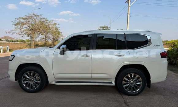 Buy Used Toyota Land Cruiser Other Car in Vientiane in Vientiane Province Buy Used Toyota Land Cruiser Other Car in Vientiane in Vientiane Province