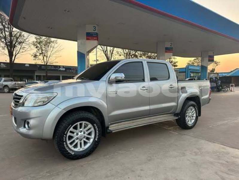 Big with watermark toyota vigo vientiane province vientiane 7114