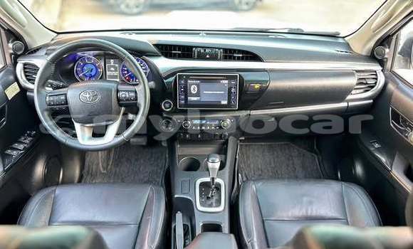 Buy Used Toyota Hiluxe Revo White Car in Vientiane in Vientiane Province Buy Used Toyota Hiluxe Revo White Car in Vientiane in Vientiane Province