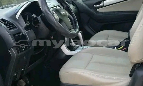 Buy Used Isuzu D-max Hi-Lander 2 dr White Car in Luang Namtha in Luang Namtha Province