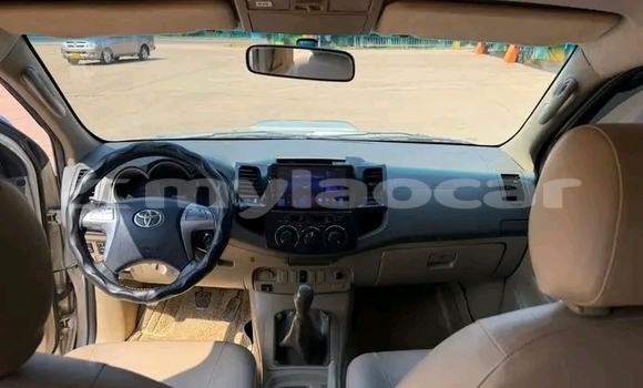 Buy Used Toyota Hilux Other Car in Import - Dubai in Attapeu Province Buy Used Toyota Hilux Other Car in Import - Dubai in Attapeu Province