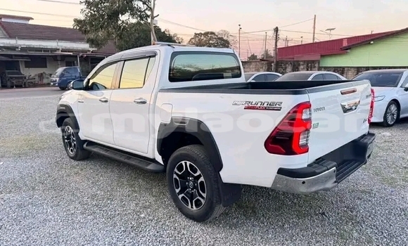 Buy Used Toyota 4Runner White Car in Vientiane in Vientiane Province Buy Used Toyota 4Runner White Car in Vientiane in Vientiane Province