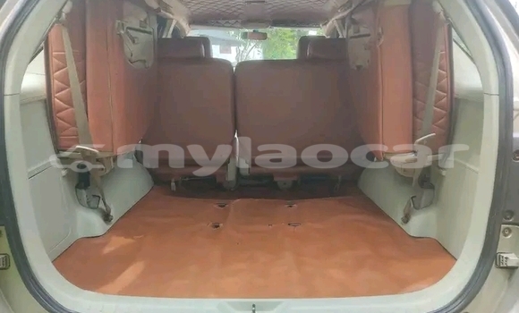 Buy Used Toyota Highlander Silver Car in Luang Namtha in Luang Namtha Province Buy Used Toyota Highlander Silver Car in Luang Namtha in Luang Namtha Province