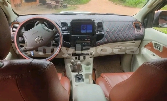 Buy Used Toyota Highlander Silver Car in Luang Namtha in Luang Namtha Province Buy Used Toyota Highlander Silver Car in Luang Namtha in Luang Namtha Province