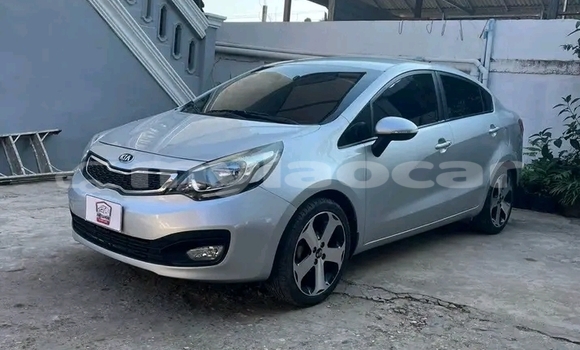 Buy Used Toyota Camry Silver Car in Vientiane in Vientiane Province