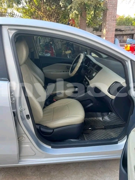 Big with watermark toyota camry vientiane province vientiane 7127