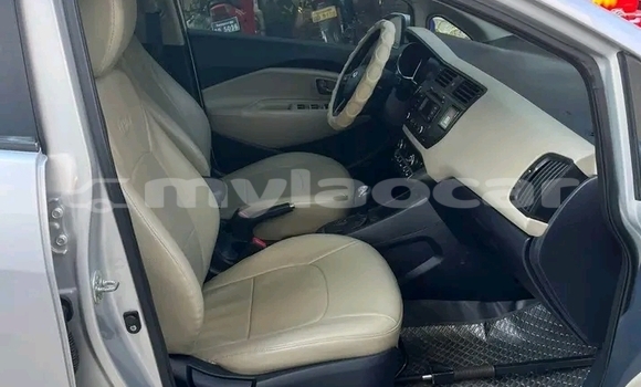 Buy Used Toyota Camry Silver Car in Vientiane in Vientiane Province Buy Used Toyota Camry Silver Car in Vientiane in Vientiane Province